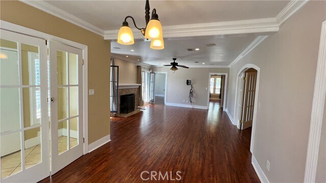 Photo - 5106 Crenshaw Blvd