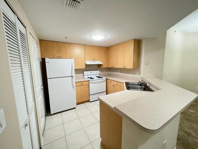 Photo - 5024 Lantana Rd