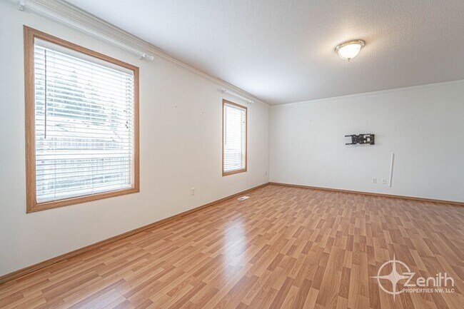 Photo - 8304 NE 158th Ave