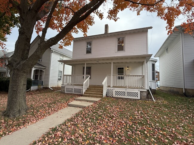 Photo - 215 E Bloomington St