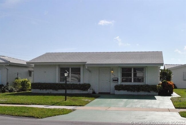 Building Photo - 806 Ocean Dr