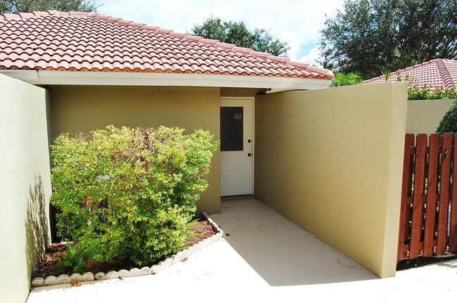 Photo - 120 Old Meadow Way