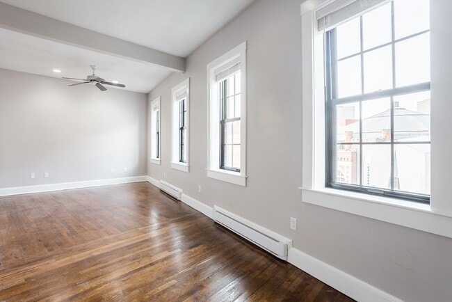 Photo - 534 Tremont St Unit 3