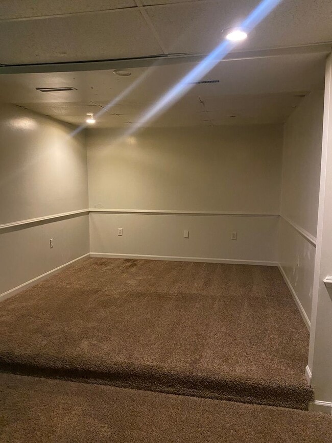 Photo - 607 Emerald Dr