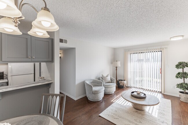 Photo - Chasewood Village