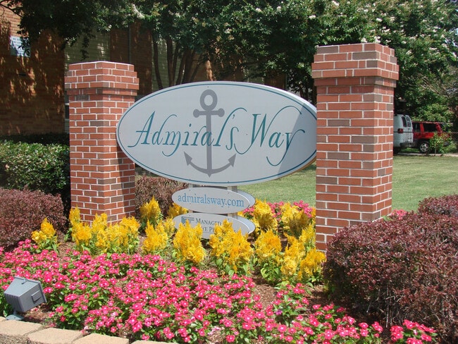 Building Photo - Admirals Way