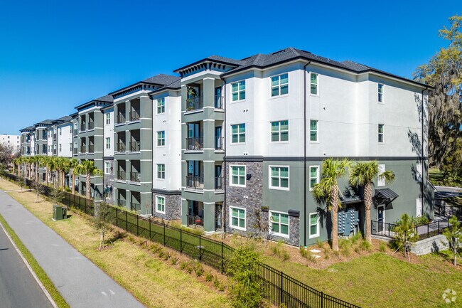 Photo - Parker Pointe Apartments