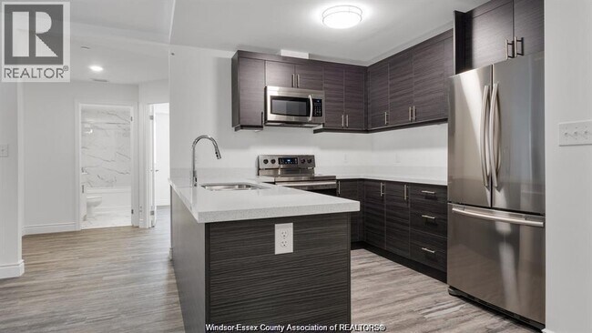 Photo - 1611 Banwell Rd Unité 317