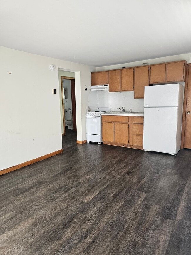 Photo - E. Court Street Duplex Unidad 327 E Court Upper (B/2)