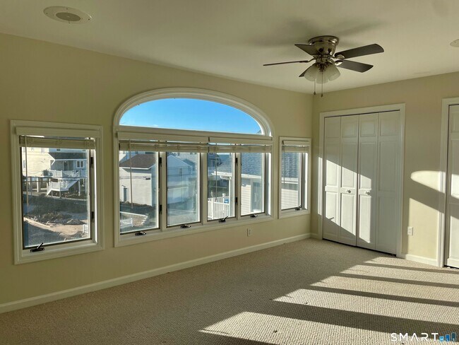 Photo - 283 Cosey Beach Ave