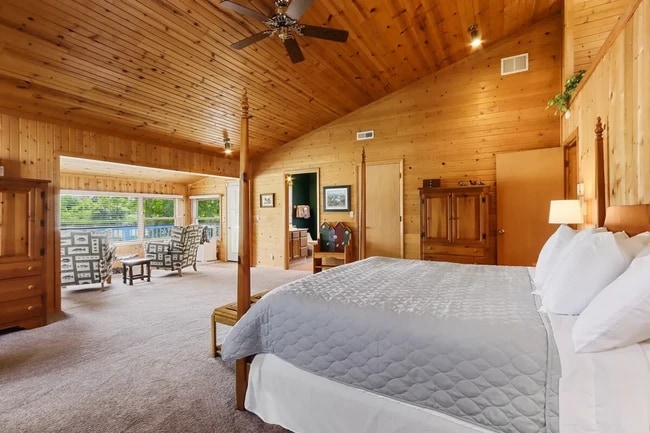 814 Inlet Shore Dr