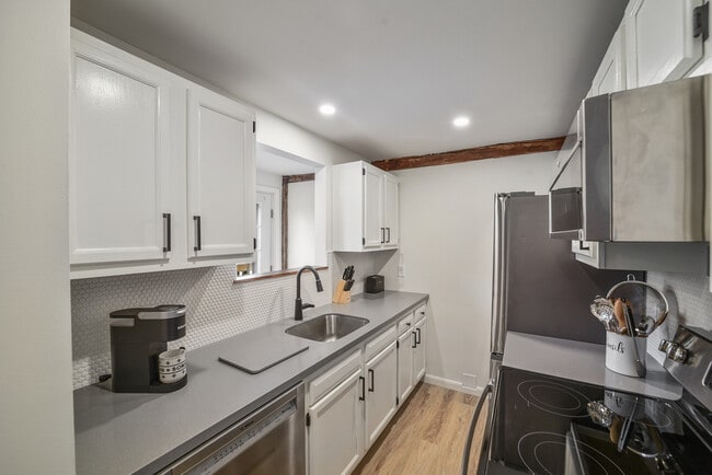 10 Barrett St Unit Central Bend Flats F