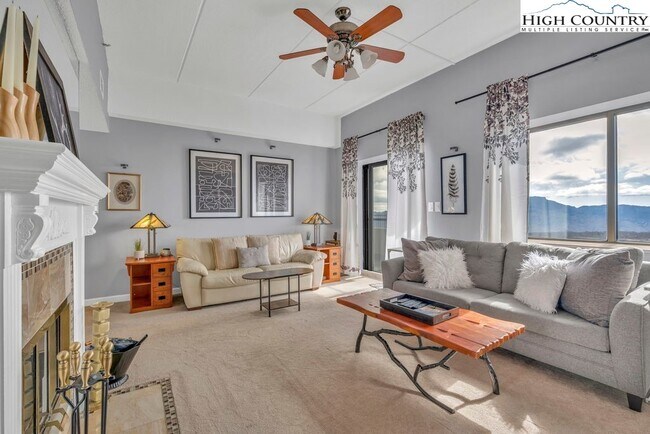 Photo - 303 Sugar Top Dr Unidad 3230