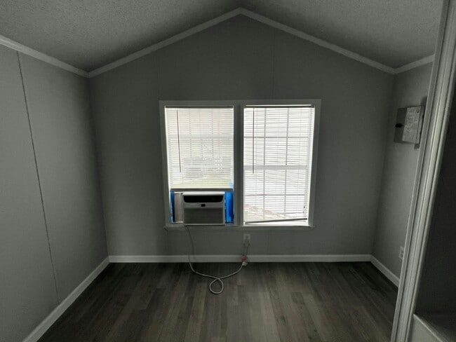 Photo - 137 N Anoka Ave