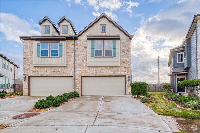 Building Photo - 8700 Laurel Crest Dr Rental