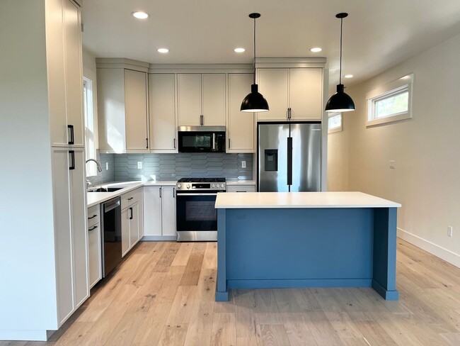 Photo - Gorgeous New Build in Boise’s East End – Easy Access to St. Lukes!!