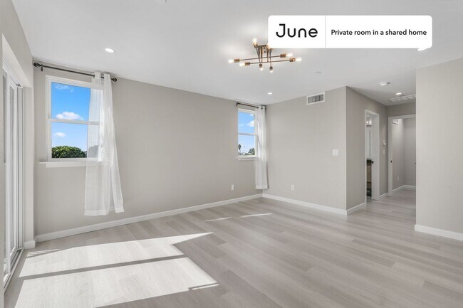 Photo - Room in Shared 5 bed/5 bath home Unit D