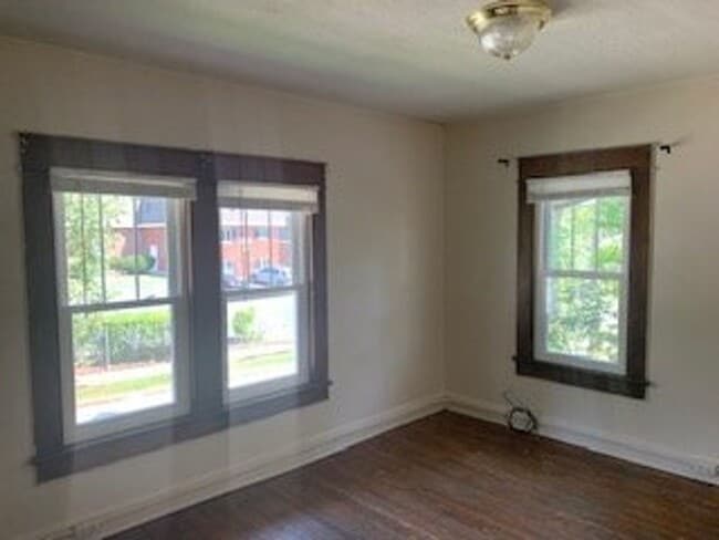 Photo - 320 N Lincoln St
