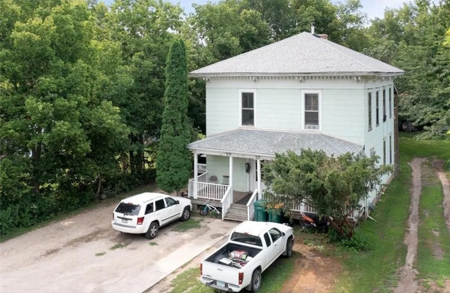 328 E 4th St Unit 3