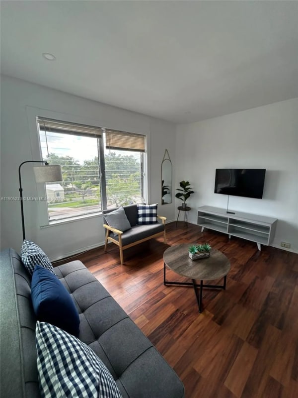 Photo - 444 Ponce de Leon Unit 12