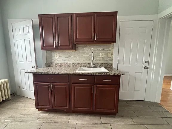 Photo - 65 Sargeant St Unit 1st floor