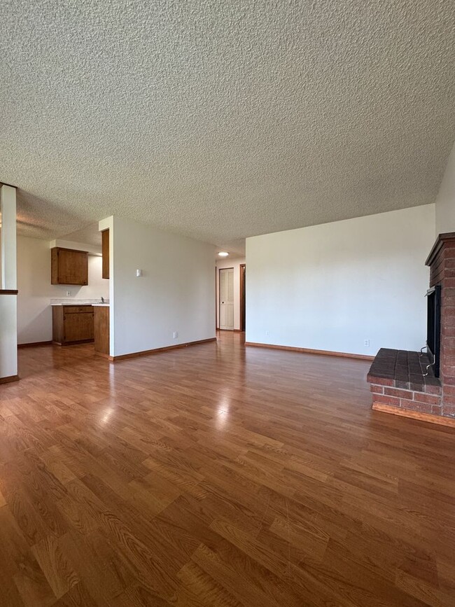 Photo - (KIE 1) 2-Bed, 1-Bath Duplex Unidad 1106
