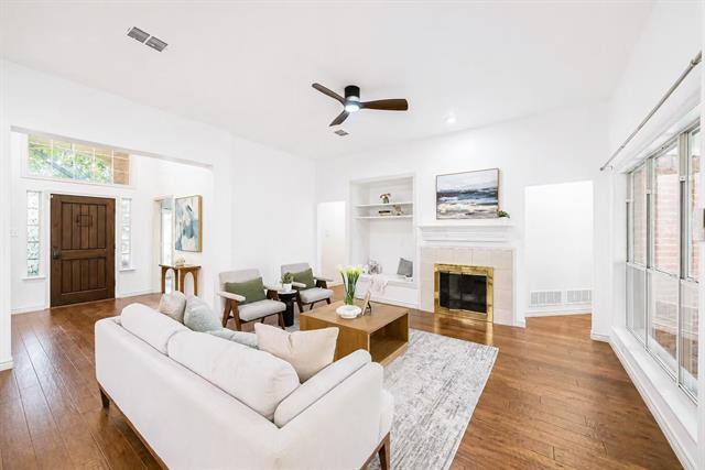 306 Fairfax Dr