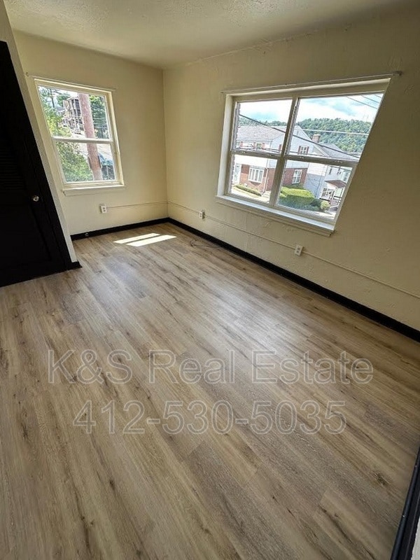 Photo - 144-144 W 9th Ave Unit 1