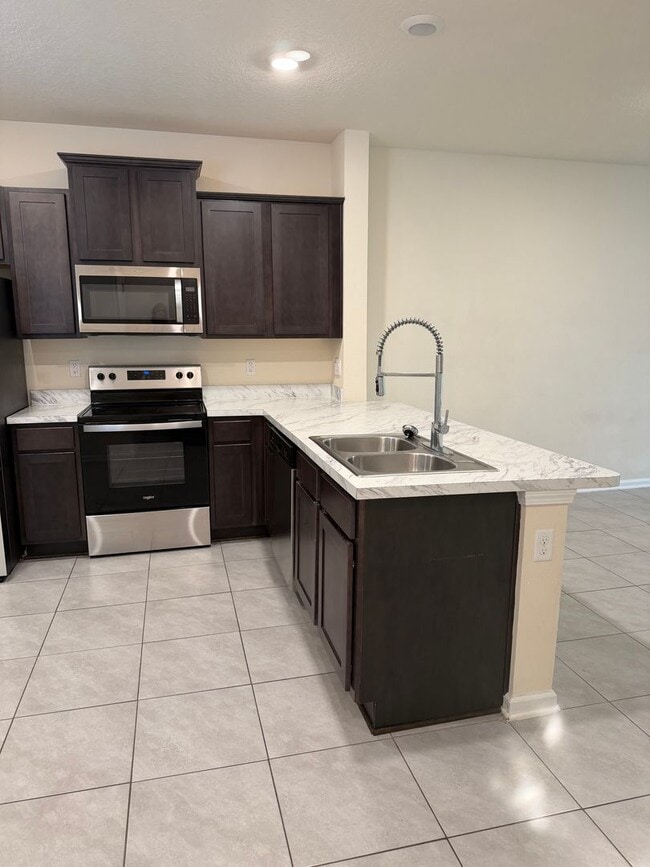 Photo - Spacious 2-Bedroom Townhome Near River City