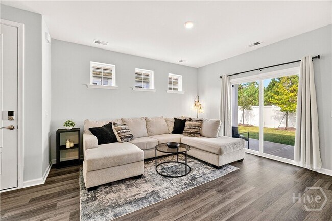 Photo - 170 Holloway Hl