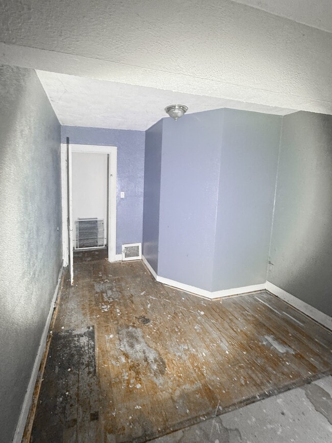 Photo - 612 Neubert Ave