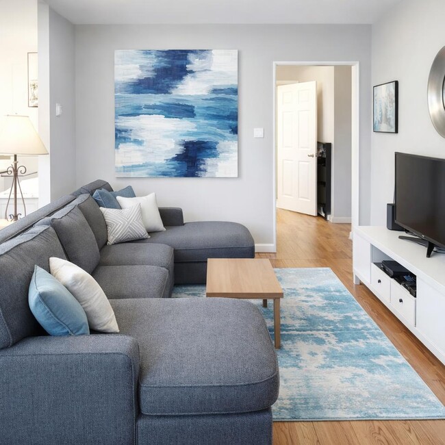 Living Area - 1105 N Sherman St Unit 2
