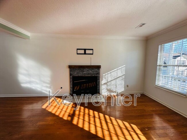 Photo - 10809 Topview Ln