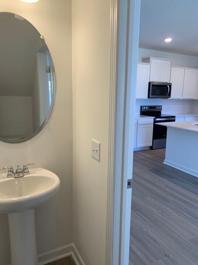 Photo - 7133 Mapleside Ln