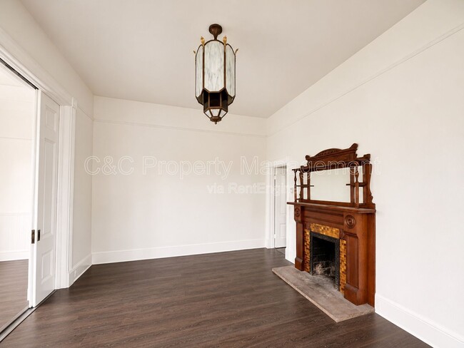 Photo - 489 Laurel Ave Unit A