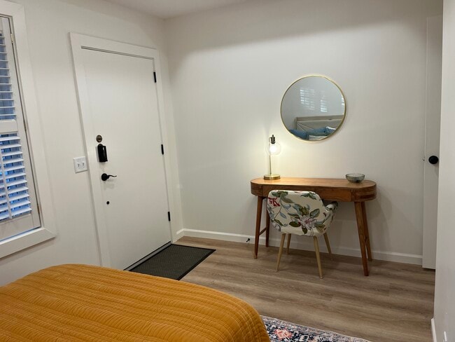 Photo - Furnished Columbus Unidad B