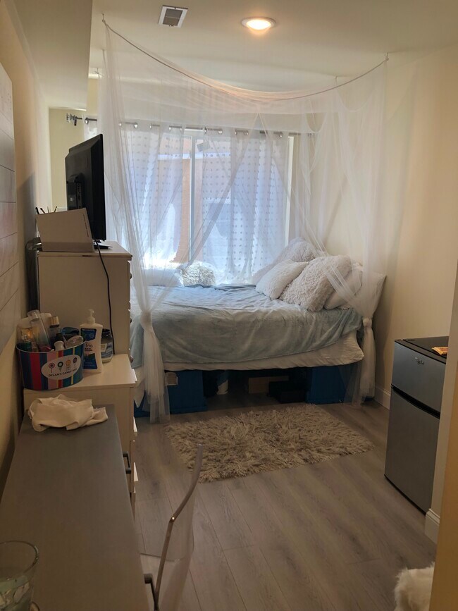 Photo - 1529 N 15th St Unit B