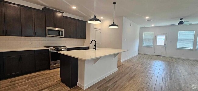 Building Photo - 8423 Bay Rdg Cir Rental