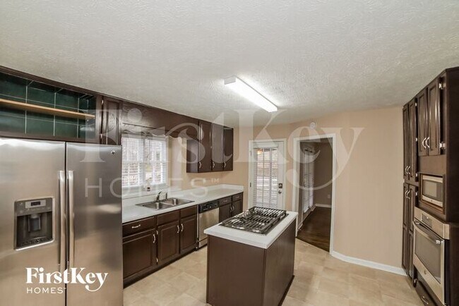 Photo - 320 Due W St