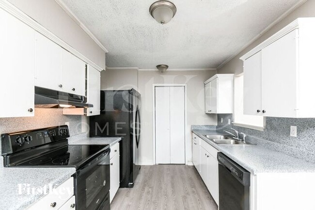 Photo - 3630 Williamsburg Dr House