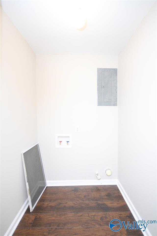 Photo - 403 Arthur St NW