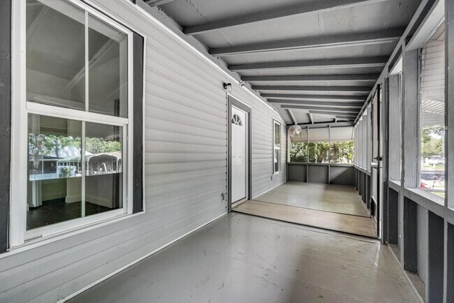 Photo - 2410 Mc Quade St