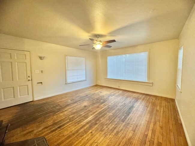 Photo - 1027 Warner St Unit House