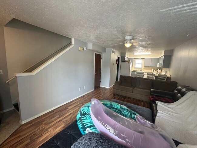 Photo - 1727 N Lincoln St Unidad # 1727