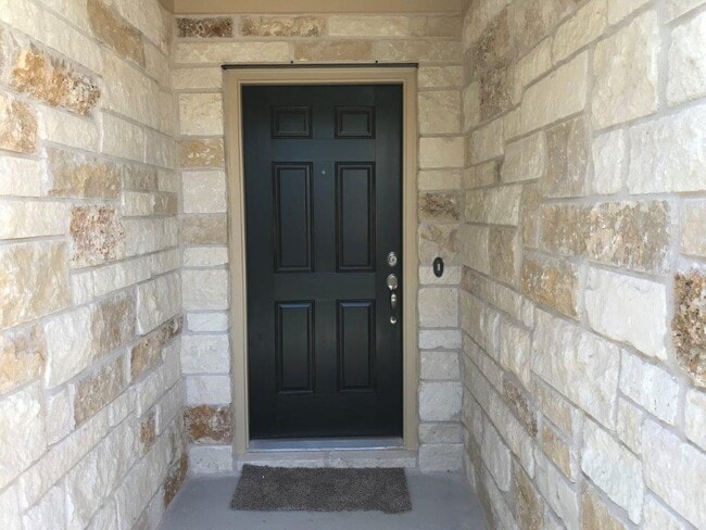 Photo - 21607 Surrey Ln