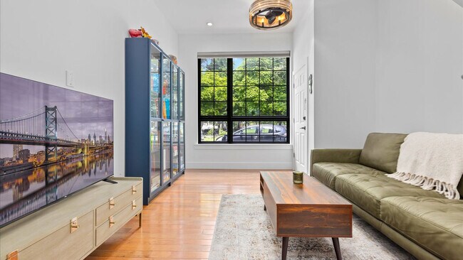 Photo - 416 Sepviva St Unit ID1308996P