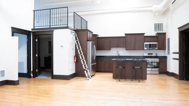 Photo - 415 3rd St SE Unidad #303