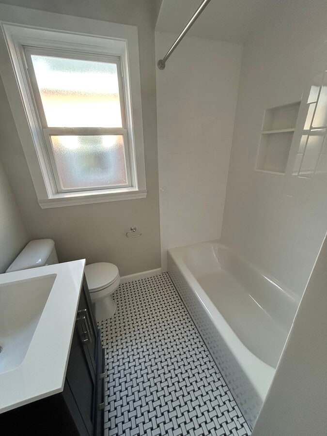 Photo - 6342 Bancroft Ave