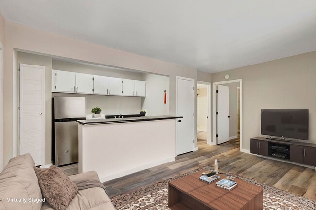 Photo - 2841 Cypress Way Unit 1