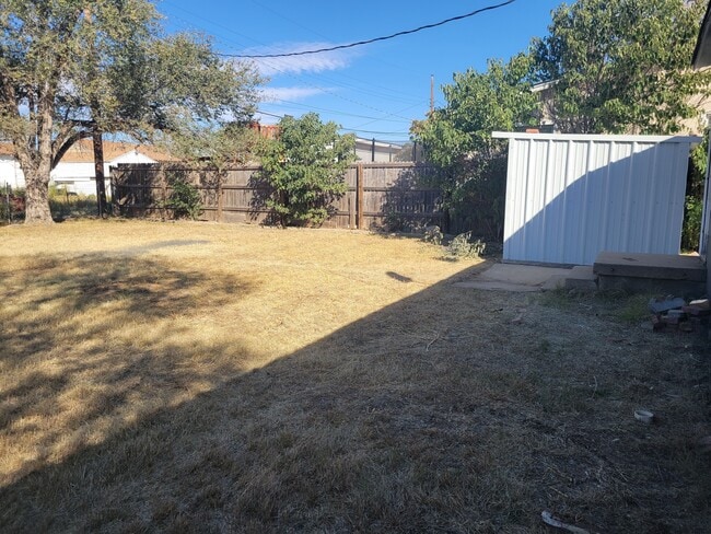 Photo - 4610 S Ong St